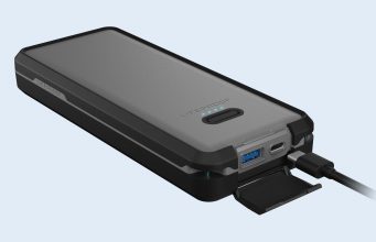 Pomocí powerbanky Lifeactív Power Pack 10 můžete snadno nabít váš iPhone nebo iPad