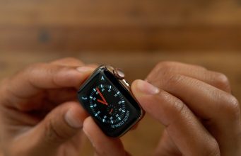 Návod – Jak automaticky instalovat nové aplikace do Apple Watch