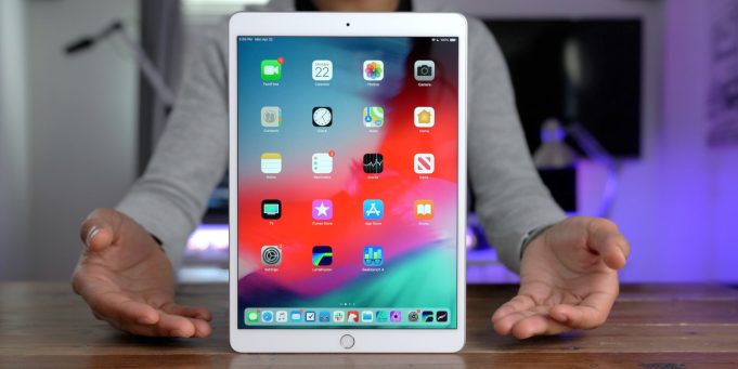 iPad si ve 2. čtvrtletí 2019 vedl nejlépe za šest let a přinesl zisk 4,9 miliardy dolarů