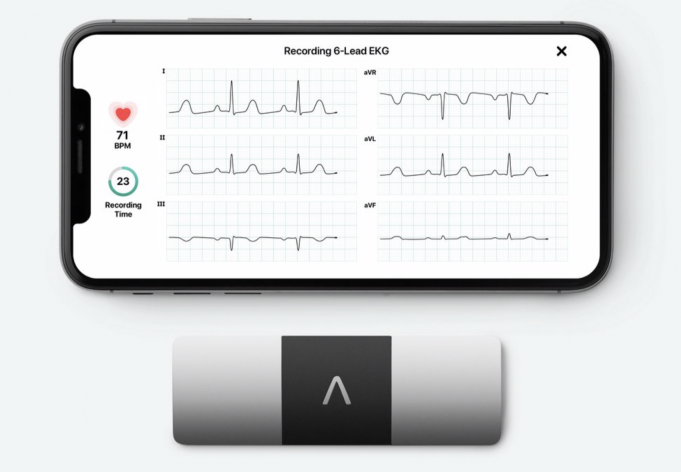 AliveCor nabízí přenosný EKG měřič, který spárujete s iPhonem