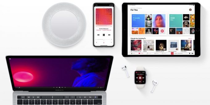 Apple je obviněn z prodeje osobních dat iTunes