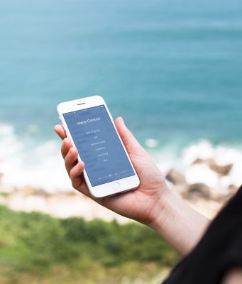 Návod – Jak povolit aktivovat a používat funkci Voice Control na iPhonu