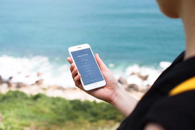 Návod – Jak povolit aktivovat a používat funkci Voice Control na iPhonu