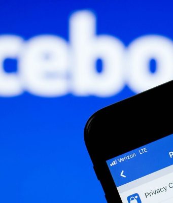 Facebook vydal aktualizaci, která opravuje problém, kdy aplikace používala fotoaparát na pozadí