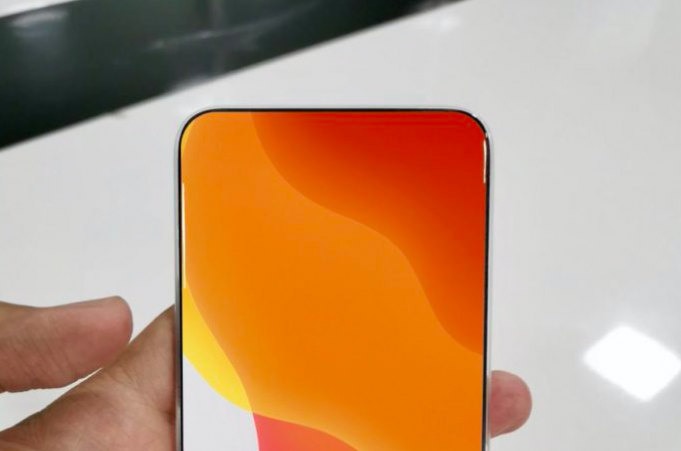 Koncept – Nahlédněme do budoucnosti, jak bude vypadat iPhone 2022?