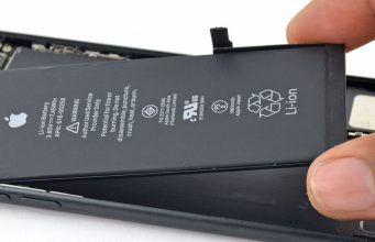 Apple čelí soudní žalobě v Quebecu. Jeho baterie mají údajně omezenou životnost