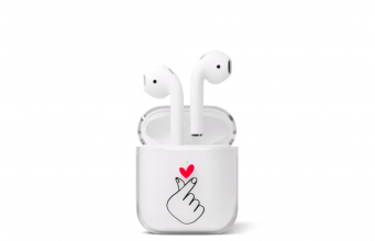 Apple sdílel novou reklamu, která předvádí, jak si lidé vyzdobili pouzdra na AirPods