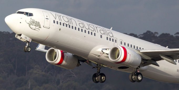 Další letecké společnosti zakazují cestování s MacBookem