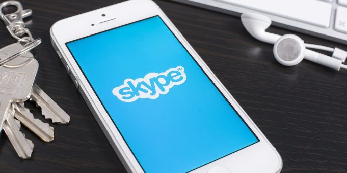 Microsoft odposlouchává hovory probíhající přes jeho Skype