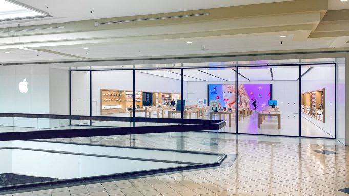 Apple Altamonte na Floridě se po osmi měsících modernizace znovu otevřel