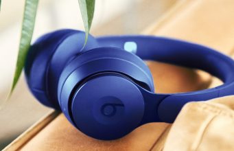 Nová beta verze iOS 17.4 odhalila nová nevydaná sluchátka Beats Solo 4