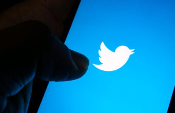 Twitter bude mazat účty uživatelů, kteří již nejsou naživu, někteří lidé s tím nesouhlasí