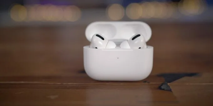 AirPods se prodávají lépe, než si společnost Apple mohla představit