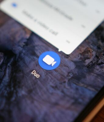 V aplikaci Google Duo můžete nyní reagovat na videa pomocí emoji