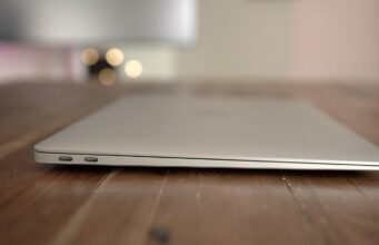S jakými monitory lze použít MacBook Air 2020?