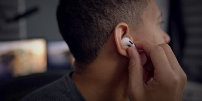 Apple radí, jak vyřešit problém s aktivním potlačením hluku AirPods Pro