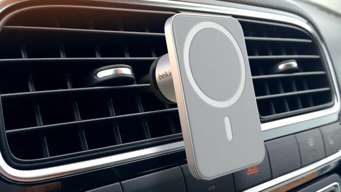 Držák Belkin Magnetic Car Vent Mount PRO je nyní k dispozici na webové stránce Apple