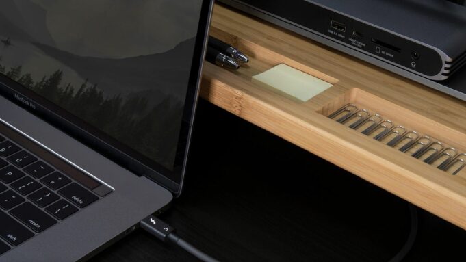 Společnost CalDigit představila novou dokovací stanici Thunderbolt 4