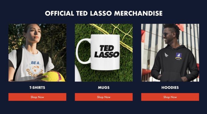 Apple oficiálně prodává zboží související se seriálem „Ted Lasso“