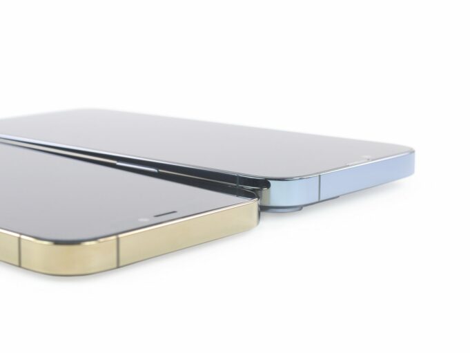 Společnost iFixit zahájila teardown iPhone 13 Pro, co odhalil?