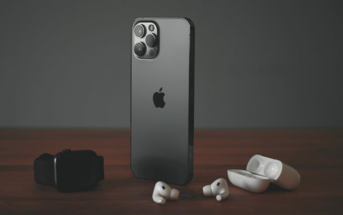 Návod – Jak deaktivovat automatické přepínání AirPods mezi zařízeními