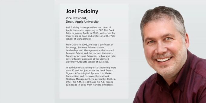 Joel Podolny opustil společnost Apple po 13 letech