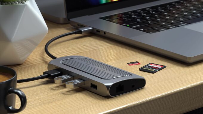 CES 2022: Satechi představil adaptér USB-4 Multiport a rozbočovač Pro Hub Max pro MacBooky