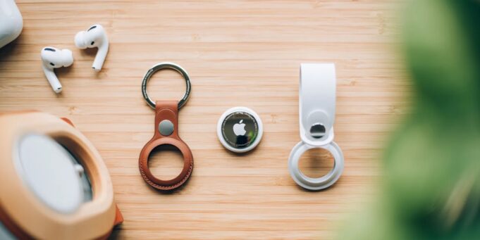 Muž z Connecticutu byl zatčen poté, co se pokusil použít AirTag ke sledování auta oběti