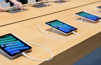 Apple v roce 2021 dominoval na trhu s tablety, a to i přes nedostatek iPadů