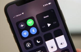 Ovládací centrum na iPhonu: pohodlí vs. bezpečnost. Víte, kdo má přístup k vašim poznámkám?