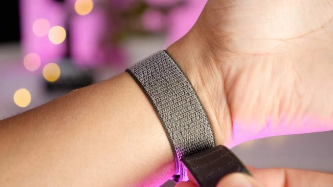 Návod – Jak vyměnit řemínek na Apple Watch