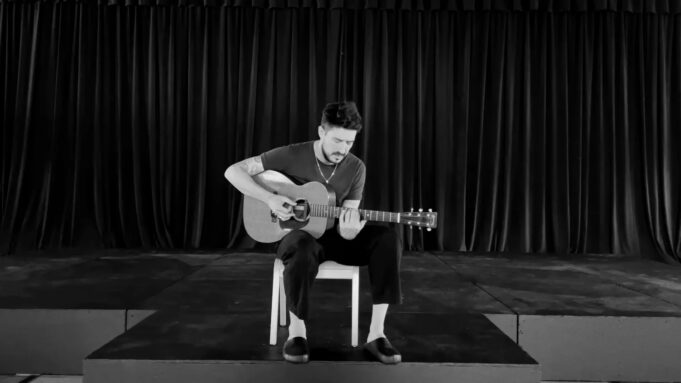 Steven Spielberg režíroval a natočil hudební video k písni Marcuse Mumforda „Cannibal“ pomocí iPhonu