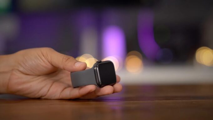 Návod – Jak zrušit spárování Apple Watch s iPhonem