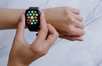 Návod – Jak pořídit snímek obrazovky na Apple Watch