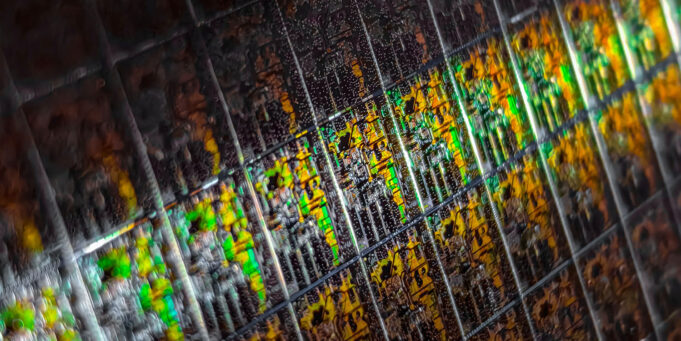 Zahájení výroby čipů v Arizoně – kde se budou vyrábět čipy pro starší zařízení Apple – bylo odloženo