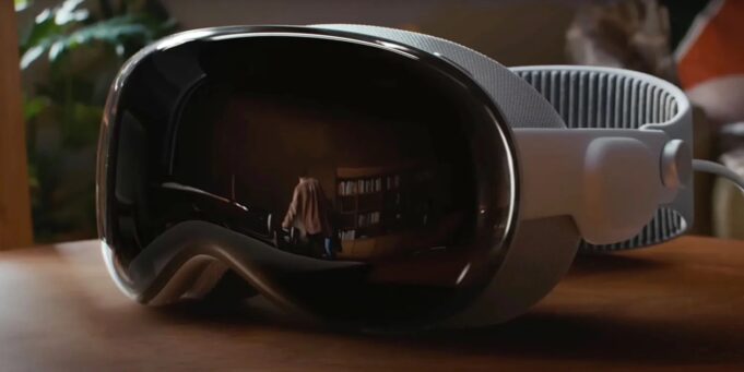 Takto to vypadá, když instalujete aktualizaci visionOS na Apple Vision Pro