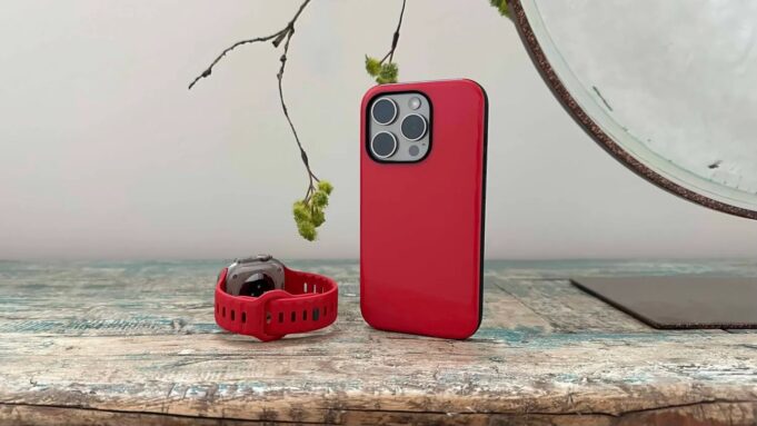 Nomad vydal novou limitovanou edici řemínku pro Apple Watch a pouzdra pro iPhone