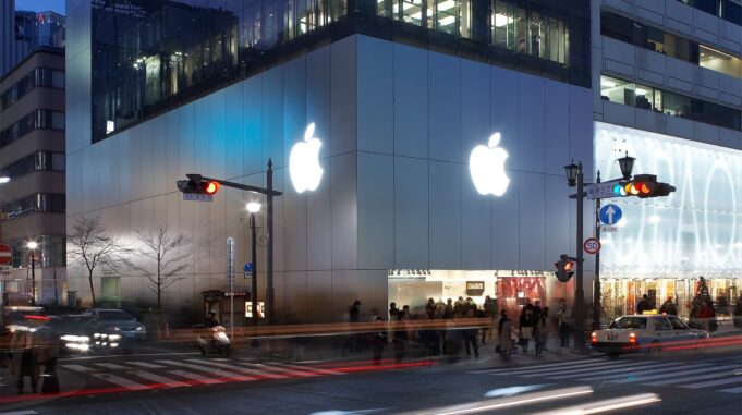 Slavná japonská prodejna Apple Ginza se vrací do svého původního sídla v prestižní tokijské čtvrti Ginza
