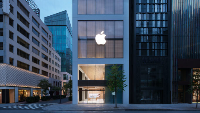 Apple Ginza se znovu otevírá – slavnostní návrat na ikonické místo v Tokiu