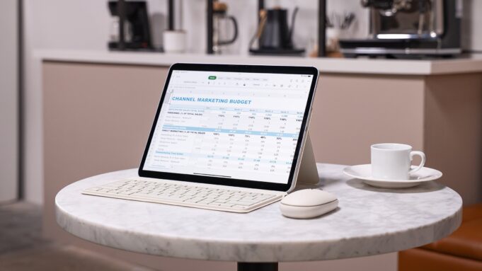 Satechi představil novou myš a klávesnici určenou pro práci na cestách