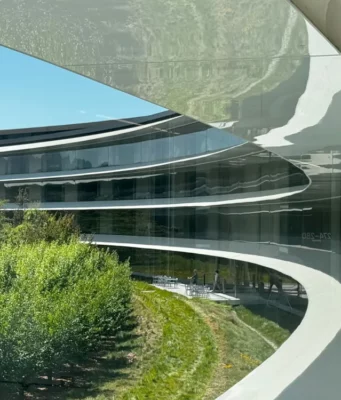 Apple generuje 2,413,171 dolarů na jednoho zaměstnance (RPE), přesto to nestačí na první místo