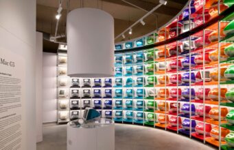 V Nizozemsku se otevřelo největší evropské muzeum Apple, u příležitosti 50. výročí společnosti