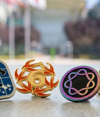 Vývojář Clément Sauvage navrhl sadu odznaků pro fanoušky Applu