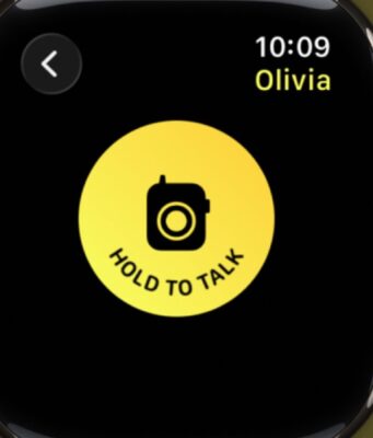 Apple v první vývojářské beta verzi watchOS 27 tiše odstranil aplikaci Vysílačka z Apple Watch