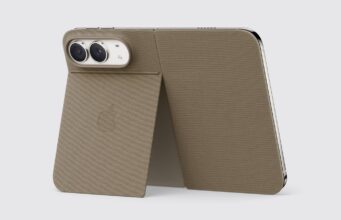 iPhone Duo podle stránky s technickými specifikacemi zařízení neobsahuje akční tlačítko