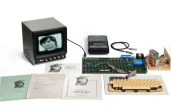 Počítač Apple-1 zvaný „Hatfield“ byl vydražen za 1 148 200 dolarů (včetně aukční přirážky)